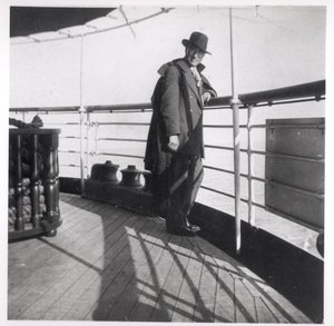 André Gide partant pour l